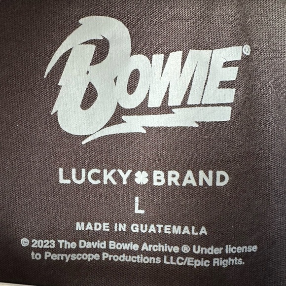 LUCKY BRAND - Bowie Sparkle Classic Short Sleeve Crew Neck Graphic Tee - Large - Picture 7 of 9